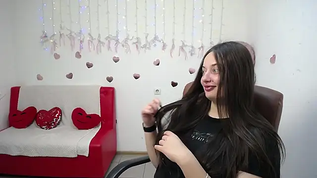 Snapshot of MilanaPrice chatting on 09/16/25, 05:25 MilanaPrice online show from 09/16/25, 05:25