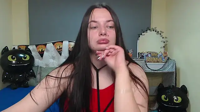 Snapshot of MilanaPrice chatting on 10/25/25, 05:15 MilanaPrice online show from 10/25/25, 05:15