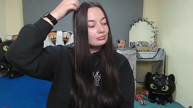 Snapshot of MilanaPrice chatting on 11/02/25, 08:06 MilanaPrice online show from 11/02/25, 08:06