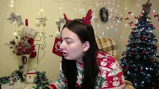 Snapshot of MilanaPrice chatting on 12/13/25, 07:53 MilanaPrice online show from 12/13/25, 07:53