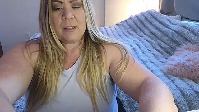 Snapshot of JESS_LOVES chatting on 12/31/24, 05:07 JESS LOVES online show from 12/31/24, 05:07