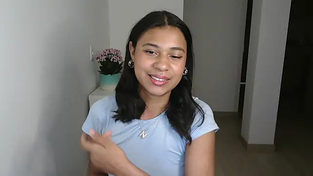 Snapshot of dark_enchantress_ chatting on 12/14/24, 02:45 dark enchantress online show from 12/14/24, 02:45