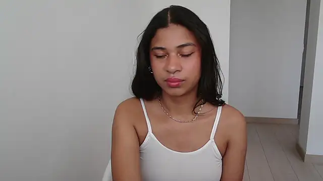 Snapshot of dark_enchantress_ chatting on 01/04/25, 05:05 dark enchantress online show from 01/04/25, 05:05