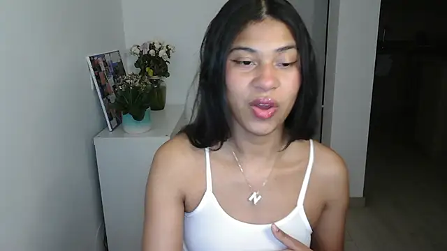 Snapshot of dark_enchantress_ chatting on 01/12/25, 11:58 dark enchantress online show from 01/12/25, 11:58