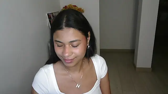 Snapshot of dark_enchantress_ chatting on 01/16/25, 02:19 dark enchantress online show from 01/16/25, 02:19