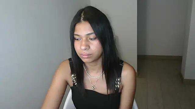 Snapshot of dark_enchantress_ chatting on 02/22/25, 01:22 dark enchantress online show from 02/22/25, 01:22