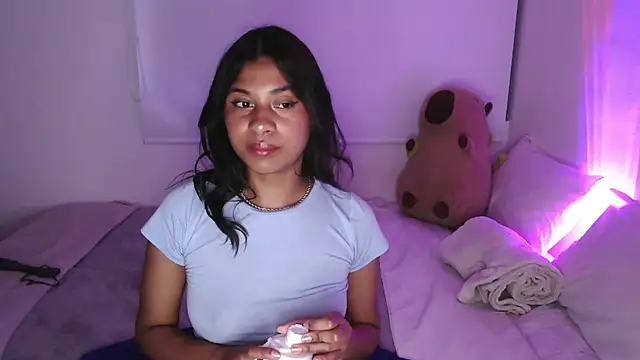 Snapshot of dark_enchantress_ chatting on 02/23/25, 02:51 dark enchantress online show from 02/23/25, 02:51