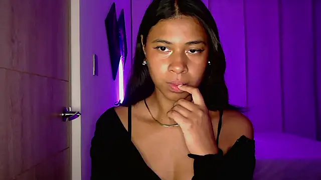 Snapshot of dark_enchantress_ chatting on 10/24/25, 11:23 dark enchantress online show from 10/24/25, 11:23