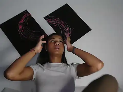 Snapshot of dark_enchantress_ chatting on 11/16/25, 02:39 dark enchantress online show from 11/16/25, 02:39