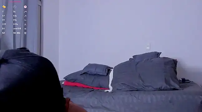 Snapshot of Cloudy_pigDude chatting on 01/16/25, 03:23 Cloudy pigDude online show from 01/16/25, 03:23