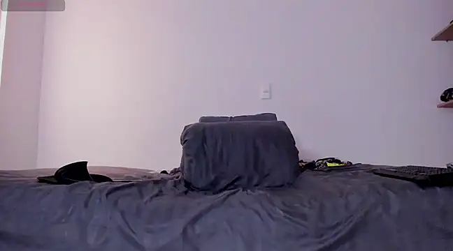 Snapshot of Cloudy_pigDude chatting on 03/07/25, 03:18 Cloudy pigDude online show from 03/07/25, 03:18