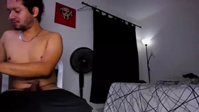 Cloudy pigDude online show from 04/06/26, 04:46