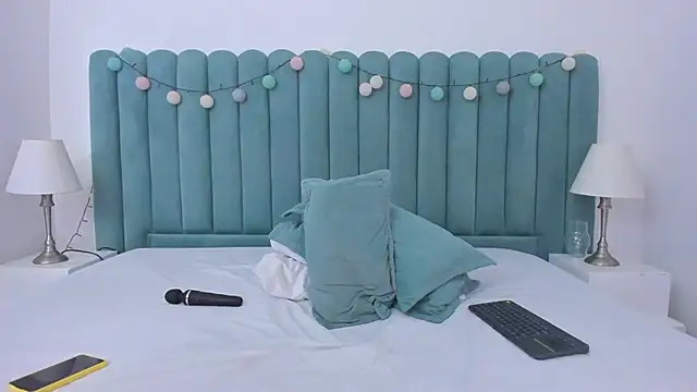 marianaaguii online show from 01/22/25, 12:27