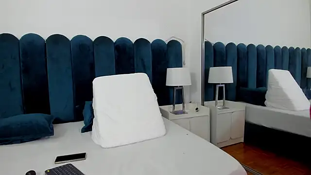 Snapshot of marianaaguii chatting on 01/18/26, 01:48 marianaaguii online show from 01/18/26, 01:48