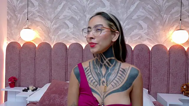 Snapshot of NicoleBlum chatting on 01/27/25, 09:44 NicoleBlum online show from 01/27/25, 09:44