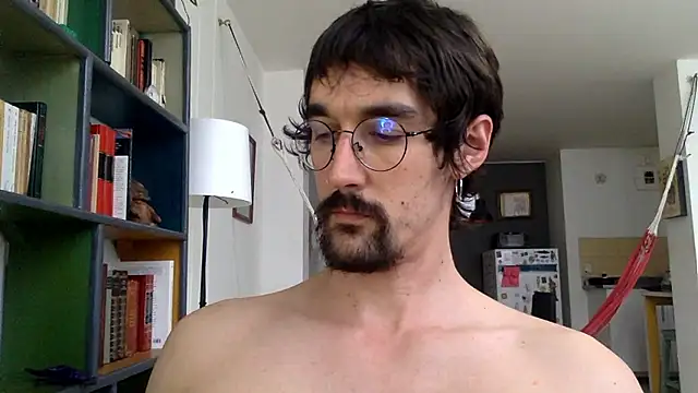 Snapshot of fazzbinderr chatting on 11/07/25, 10:10 fazzbinderr online show from 11/07/25, 10:10