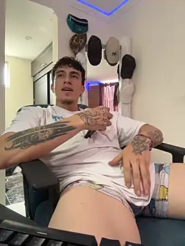 strongboy  online show from 02/20/26, 05:57