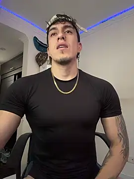 strongboy  online show from 02/25/26, 06:06