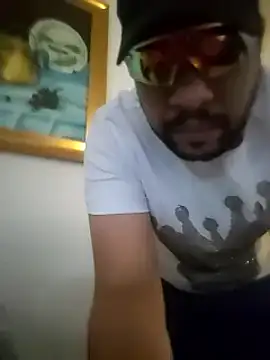 Snapshot of eljefe1119 chatting on 02/12/25, 07:45 eljefe1119 online show from 02/12/25, 07:45