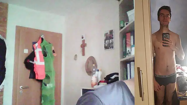 Chris23547 online show from 01/15/26, 02:32