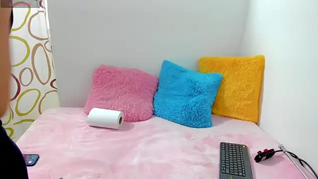 Snapshot of sweetnia chatting on 12/03/24, 01:54 sweetnia online show from 12/03/24, 01:54