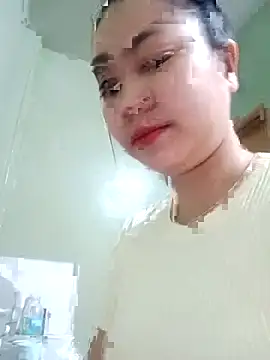 Snapshot of Hotbaby_1523 chatting on 10/30/25, 11:38 Hotbaby 1523 online show from 10/30/25, 11:38