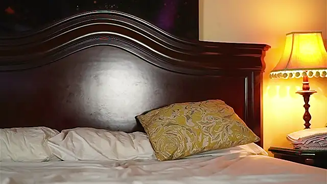 Snapshot of Katyerave chatting on 01/08/25, 05:15 Katyerave online show from 01/08/25, 05:15