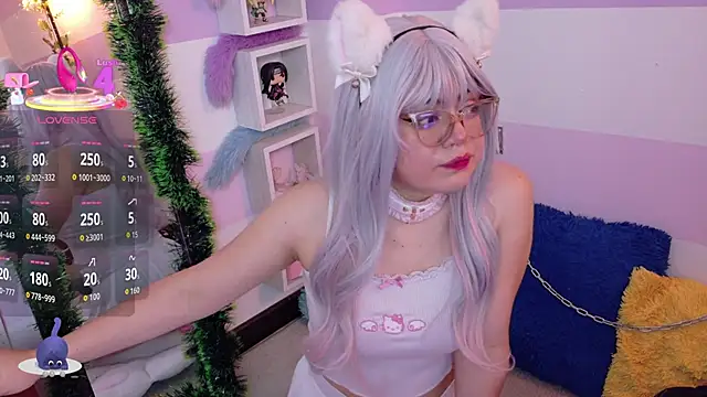 Catwhite  online show from 01/07/26, 06:32