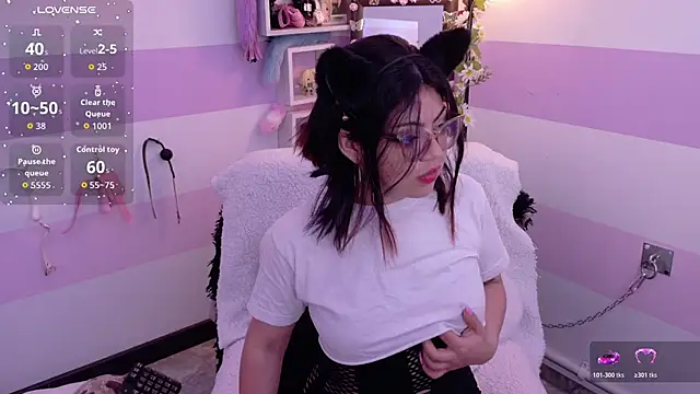 Catwhite  online show from 04/14/26, 03:18