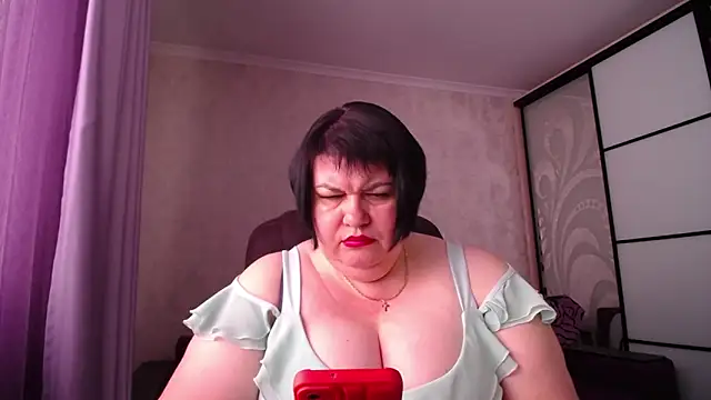 JuicyLady Di online show from 09/17/25, 05:09