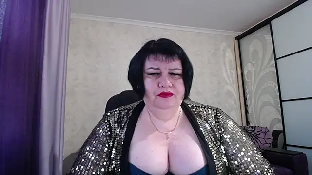 JuicyLady Di online show from 01/10/26, 06:15