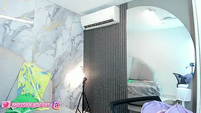 Katemoss70 online show from 02/23/25, 05:50