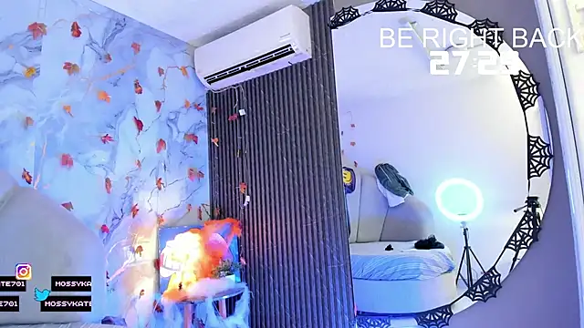 Katemoss70 online show from 10/29/25, 12:29