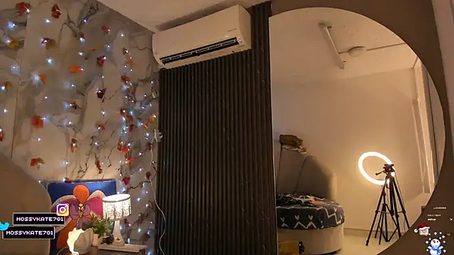 Katemoss70 online show from 12/19/25, 12:23