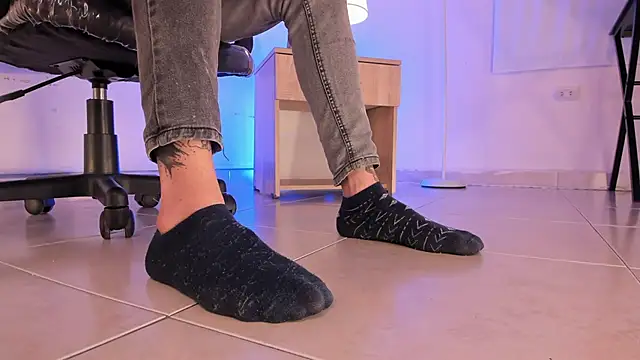 ArchieCollins online show from 12/22/25, 08:50