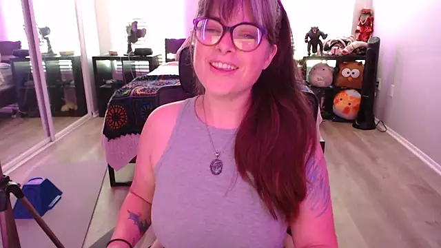 Snapshot of TheLenaAdams chatting on 09/08/25, 04:39 TheLenaAdams online show from 09/08/25, 04:39