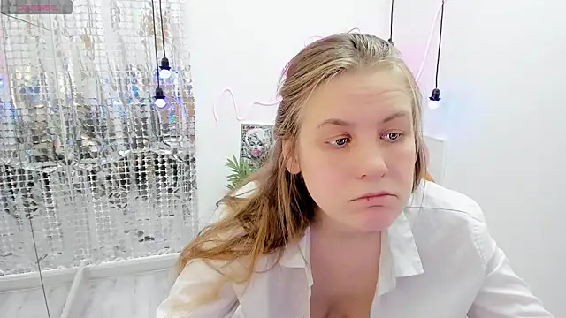 Snapshot of JadeSoft chatting on 01/11/25, 03:23 JadeSoft online show from 01/11/25, 03:23