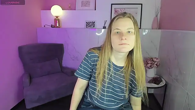 Snapshot of JadeSoft chatting on 01/11/25, 01:32 JadeSoft online show from 01/11/25, 01:32