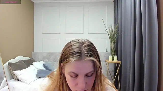 Snapshot of JadeSoft chatting on 01/23/25, 03:05 JadeSoft online show from 01/23/25, 03:05