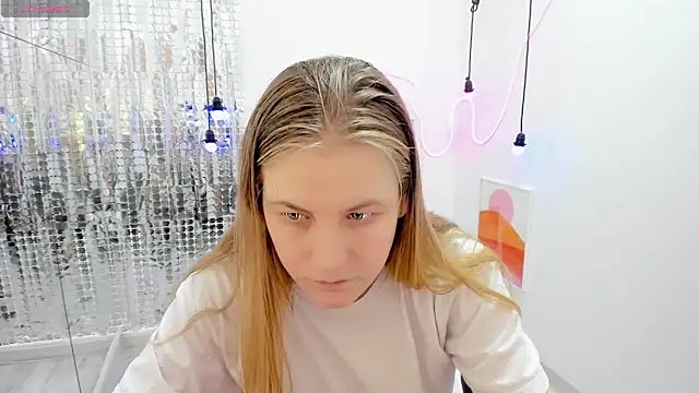 Snapshot of JadeSoft chatting on 01/25/25, 12:06 JadeSoft online show from 01/25/25, 12:06