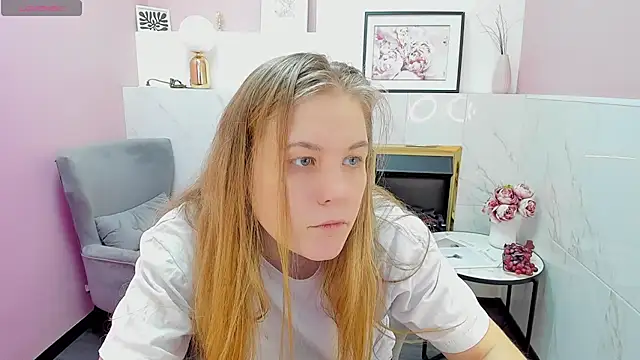 Snapshot of JadeSoft chatting on 02/02/25, 01:41 JadeSoft online show from 02/02/25, 01:41