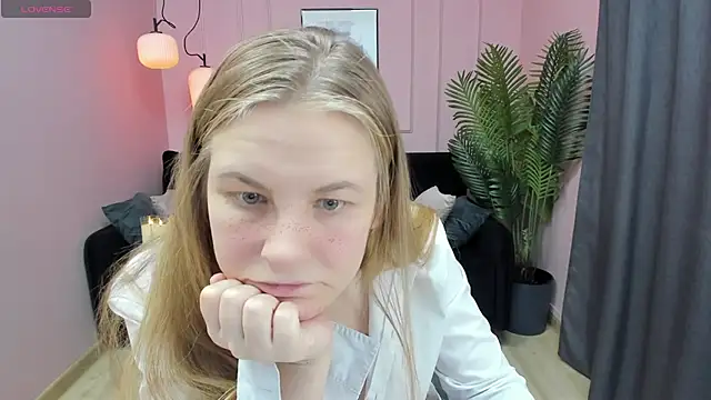 Snapshot of JadeSoft chatting on 02/05/25, 08:35 JadeSoft online show from 02/05/25, 08:35