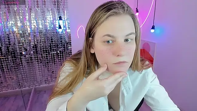 Snapshot of JadeSoft chatting on 02/08/25, 08:53 JadeSoft online show from 02/08/25, 08:53