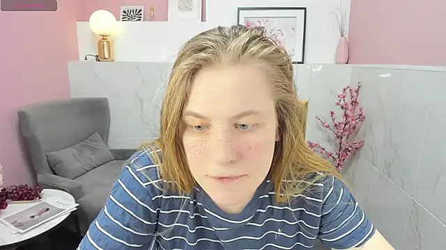 Snapshot of JadeSoft chatting on 03/06/25, 11:42 JadeSoft online show from 03/06/25, 11:42