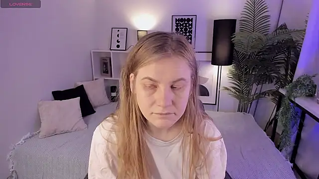 Snapshot of JadeSoft chatting on 03/08/25, 08:46 JadeSoft online show from 03/08/25, 08:46