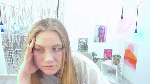 Snapshot of JadeSoft chatting on 03/21/25, 08:29 JadeSoft online show from 03/21/25, 08:29