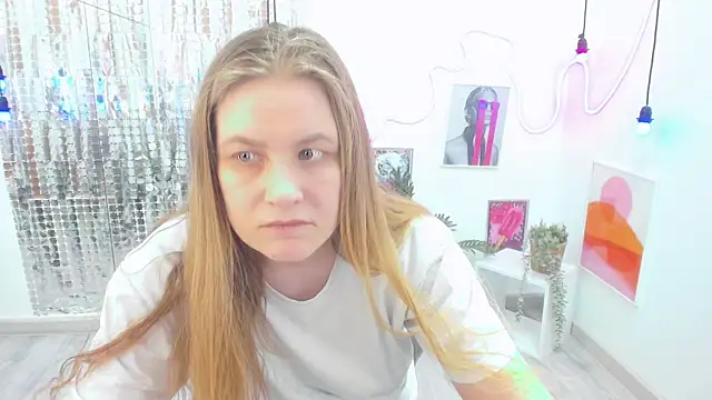 Snapshot of JadeSoft chatting on 03/21/25, 11:34 JadeSoft online show from 03/21/25, 11:34