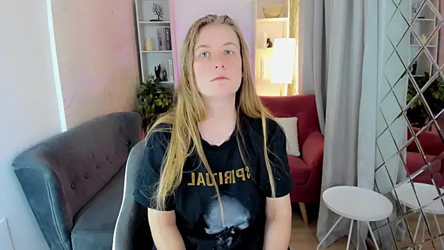 Snapshot of JadeSoft chatting on 10/26/25, 02:23 JadeSoft online show from 10/26/25, 02:23