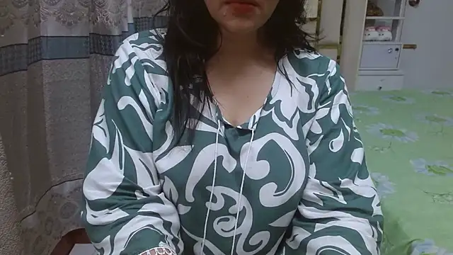 Snapshot of Lovelywife786 chatting on 09/12/25, 05:02 Lovelywife786 online show from 09/12/25, 05:02