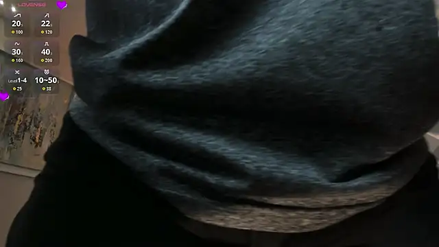 Snapshot of MartinnaBonnet chatting on 11/16/25, 10:21 MartinnaBonnet online show from 11/16/25, 10:21